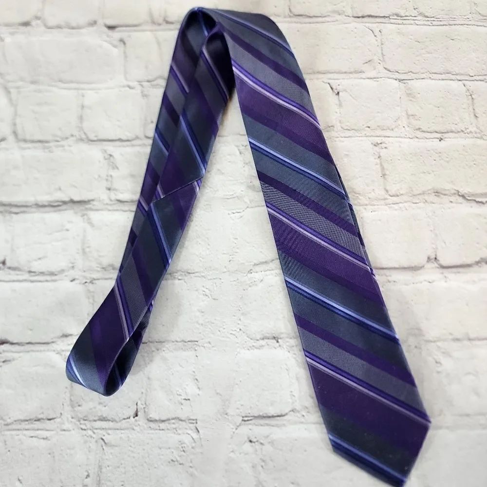 Calvin Klein Tie - Picture 2 of 4